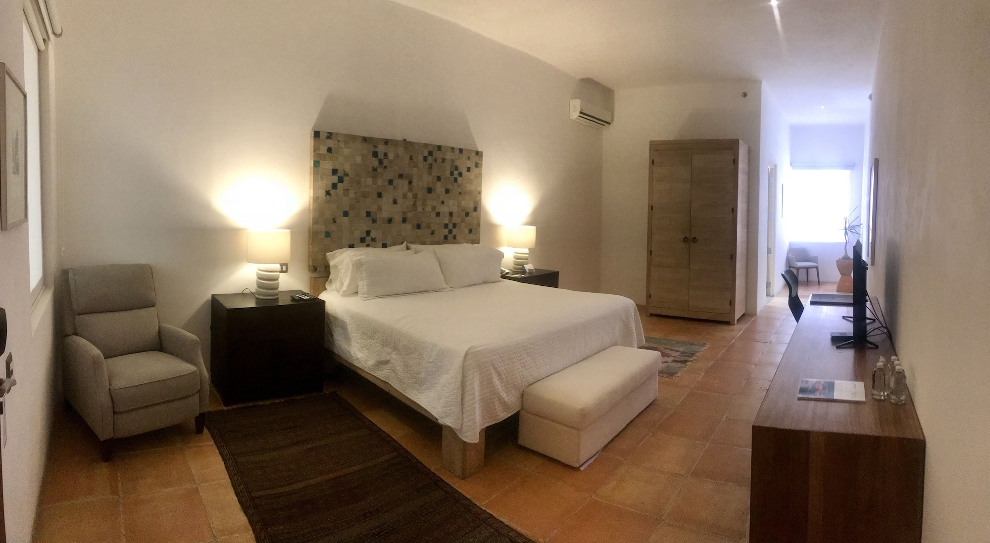 STANDARD, KING BED