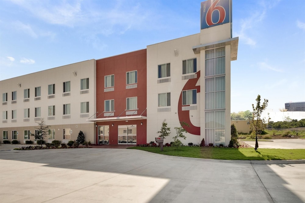 Motel6 Tulsa, OK 48/59