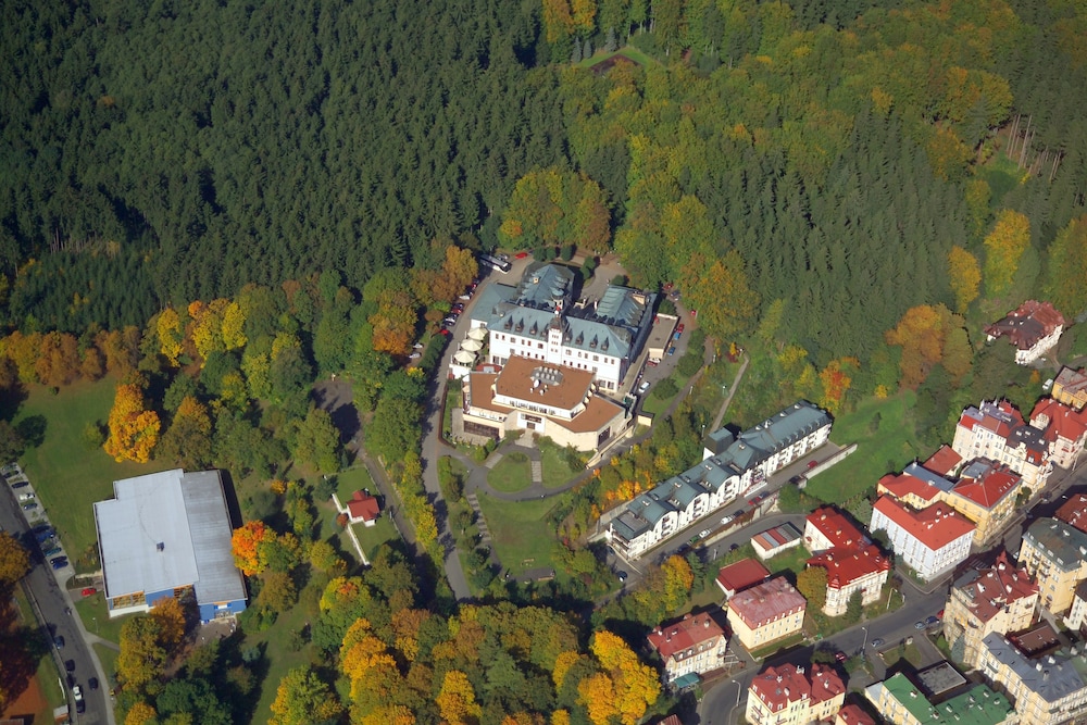 CHATEAU MONTY SPA RESORT 62/69