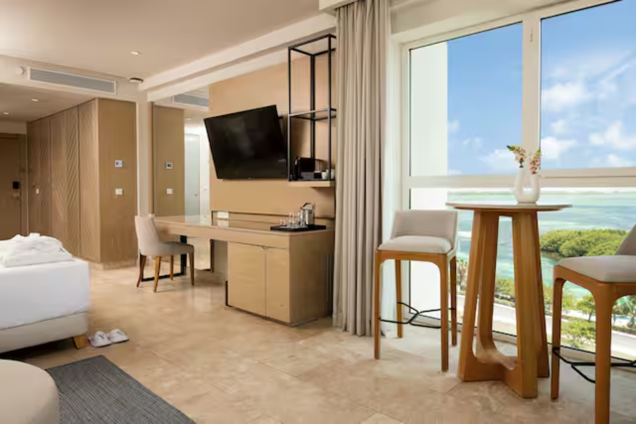 Amare Cancun Adults Only All-Inclusive Resort, Curio by Hilton 9/20