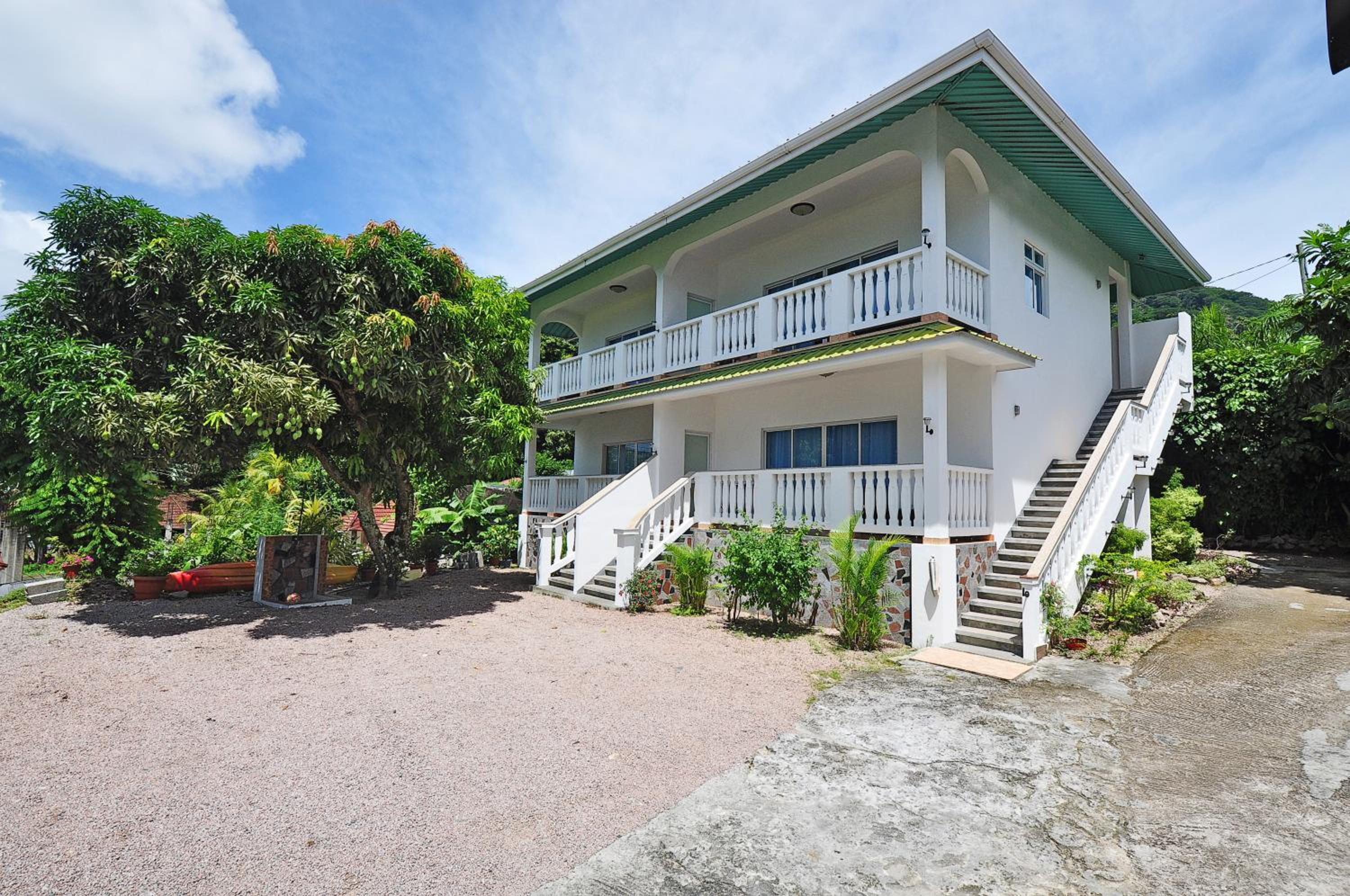 DIVERS LODGE 7/54