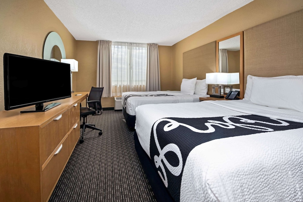La Quinta Inn Suites By Wyndham West Palm Beach Airport 20/50