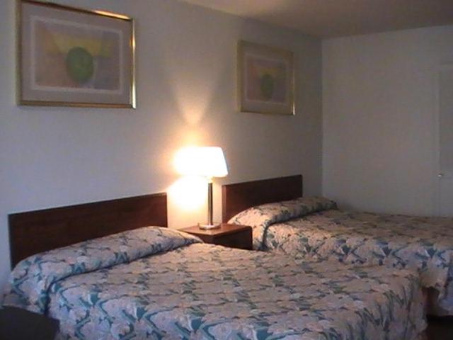 HOMETOWN INN GALION 11/18