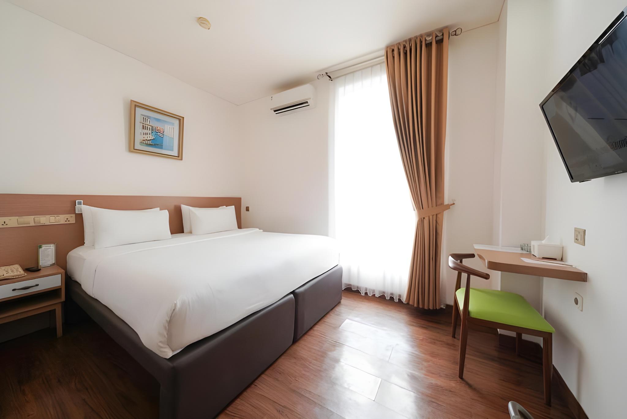 Smart, Double or Twin Bed, Smoking