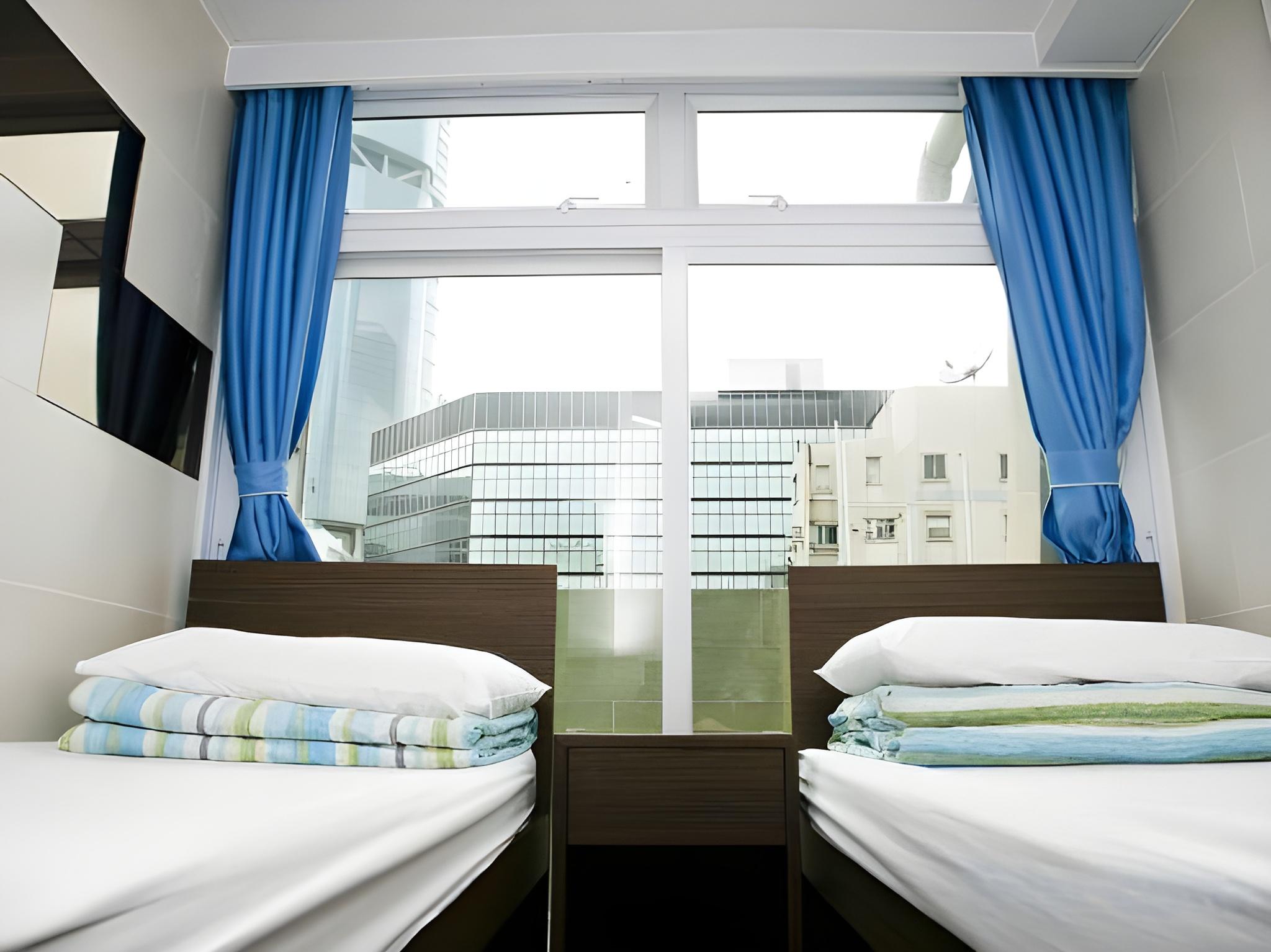 Standard, Twin Beds