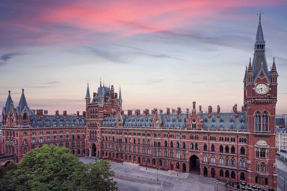 St. Pancras London, Autograph Collection 94/99
