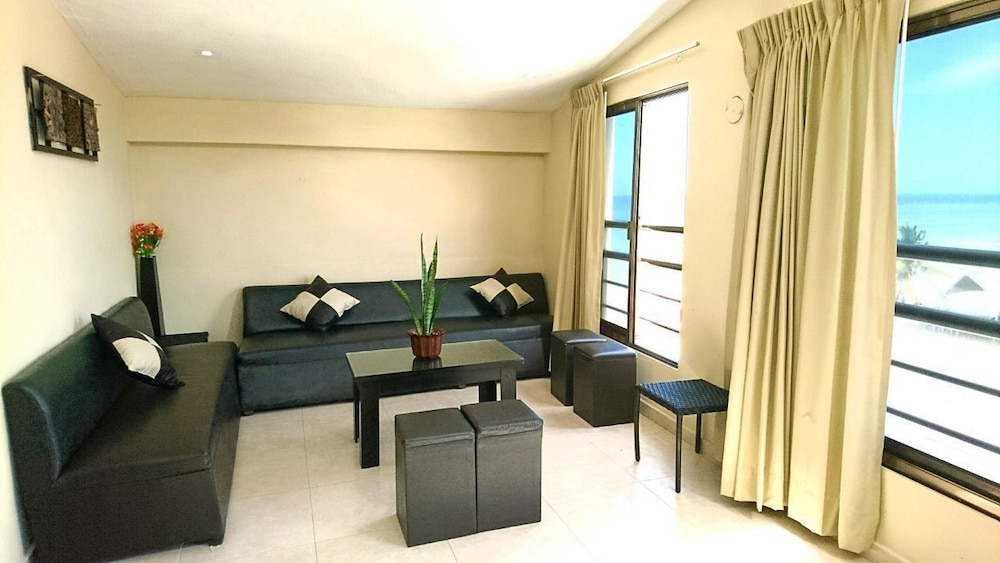 Hotel & Suites Domani 34/46