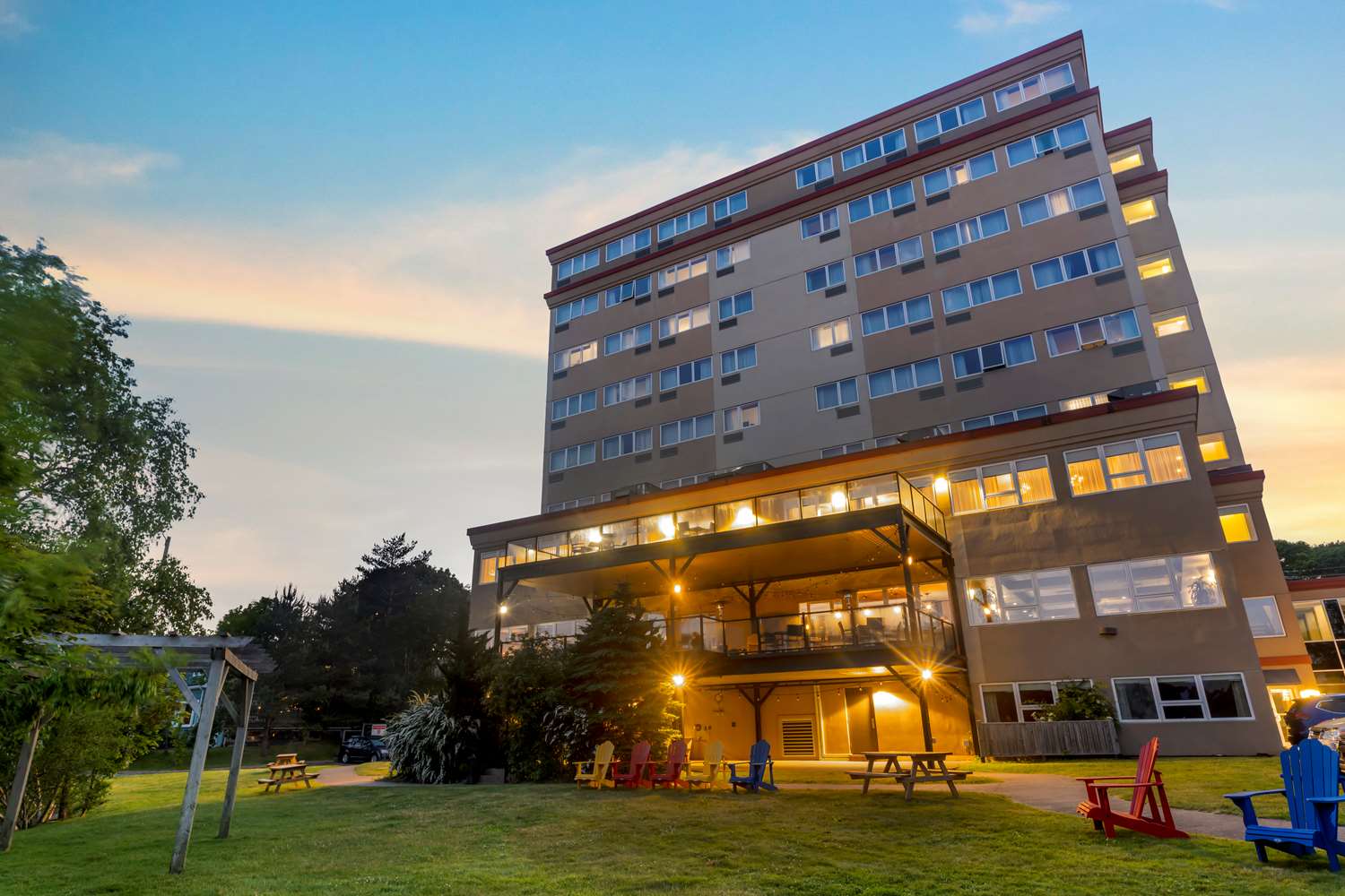 Best Western Plus Chocolate Lake Hotel 1/80