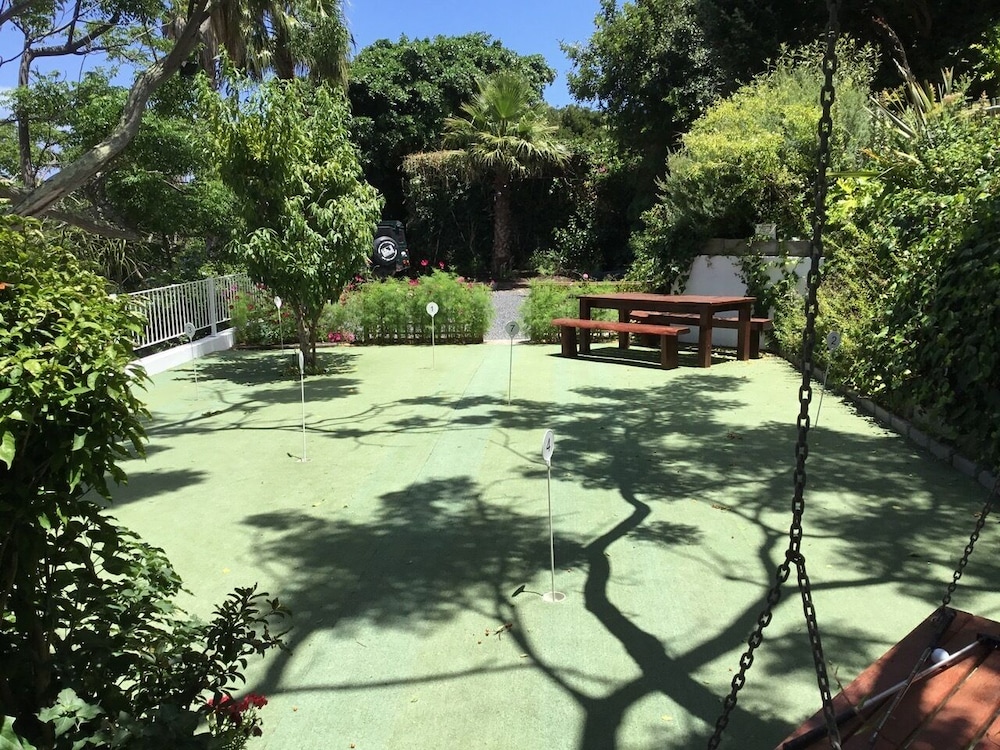 Ocean Golf Guest House 45/50