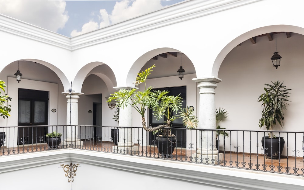 Hotel Boutique Naura Centro 80/82