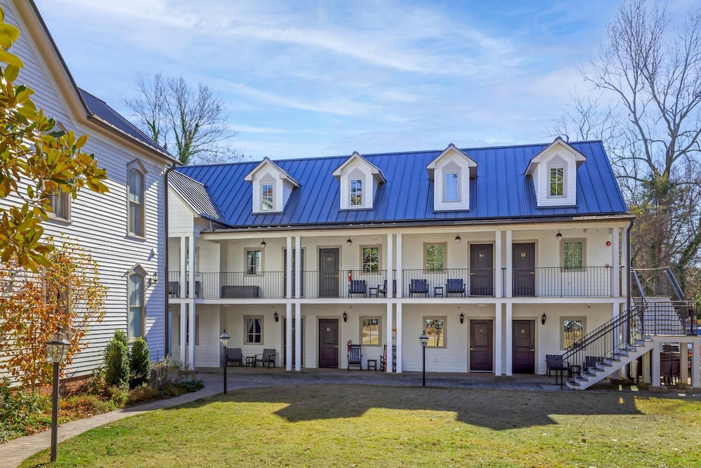The Colonial Inn an Ascend Collection Hotel 3/50