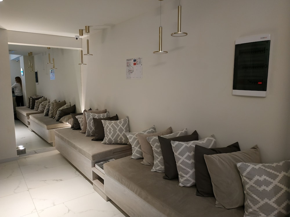 Hotel @ Syngrou Fix 35/50
