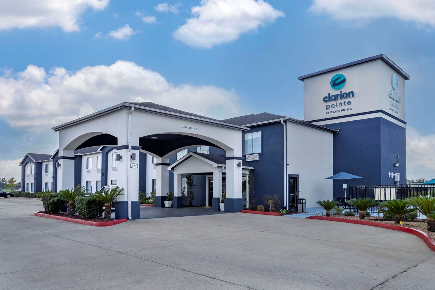 Clarion Pointe Sulphur - Lake Charles 26/28