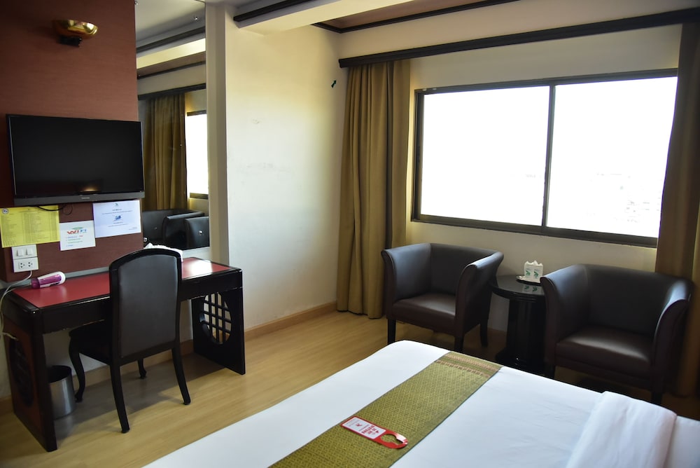 BP GRAND TOWER HOTEL 20/59