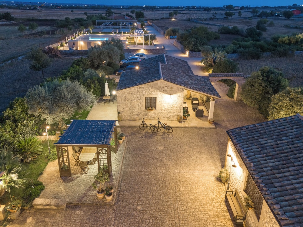 Borgo Monachella 42/50
