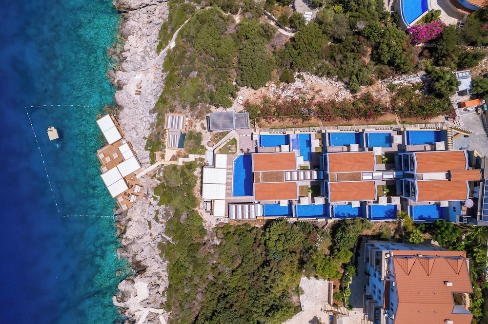 Casa Bi ( +12 ) 2/46