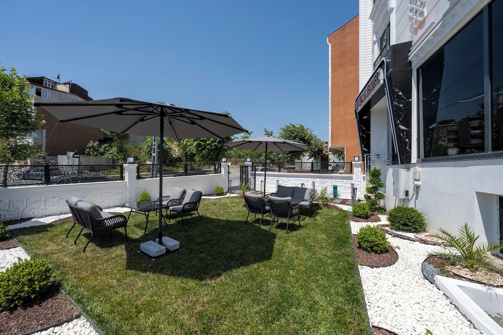 The Private Airport Hotel 43/50