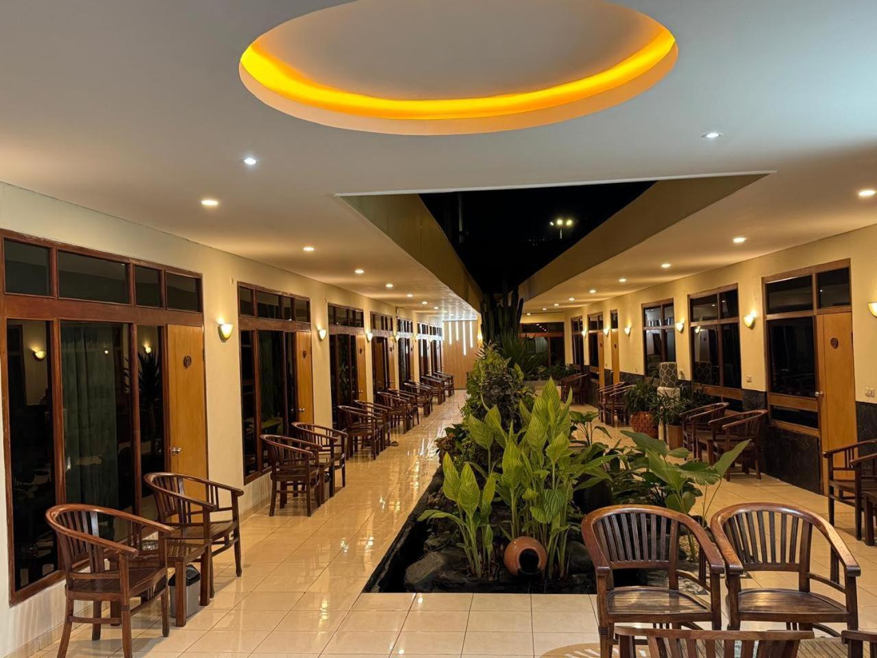 Hotel Priangan 39/50