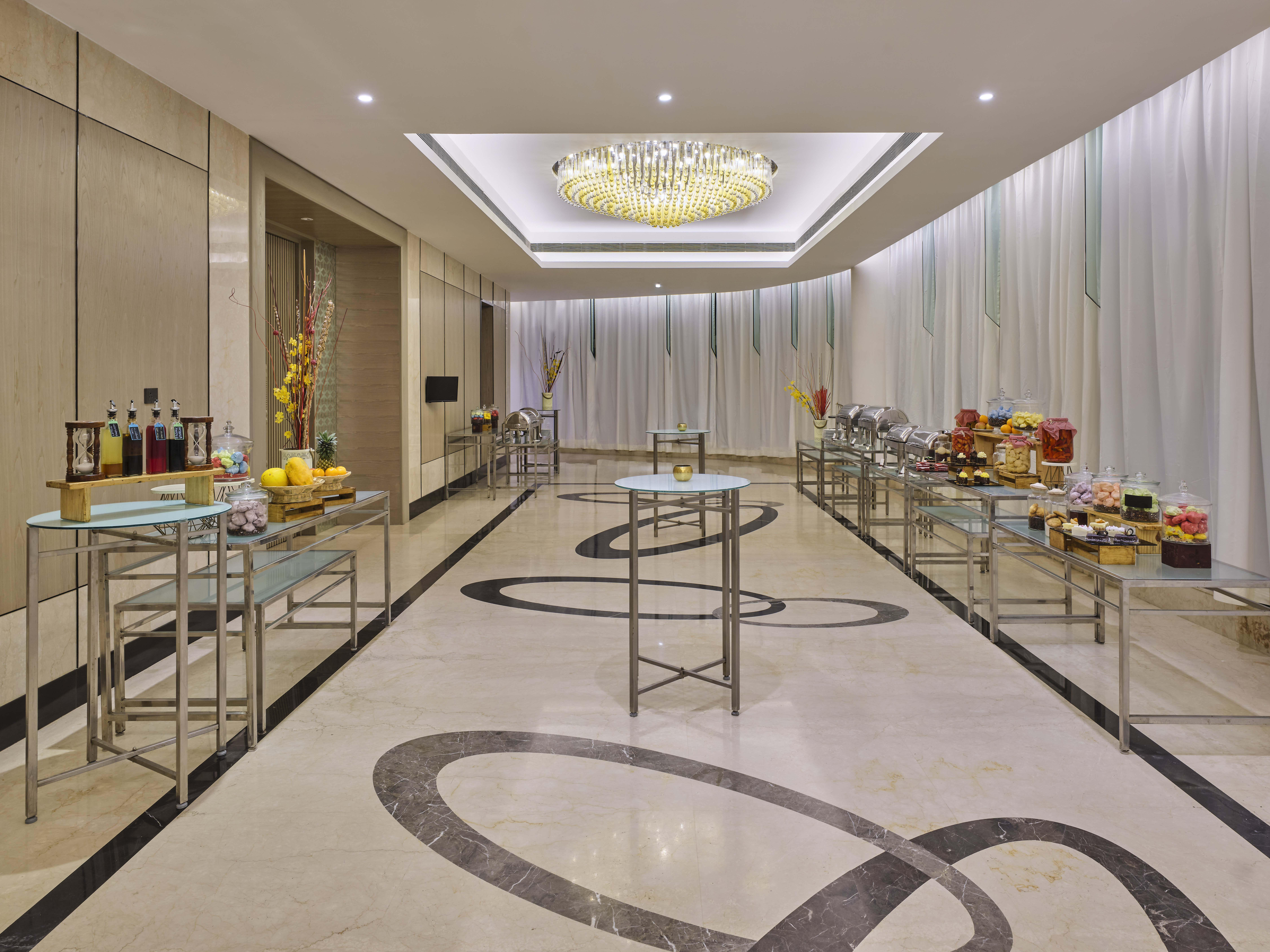 Crowne Plaza Ahmedabad City Centre 46/70