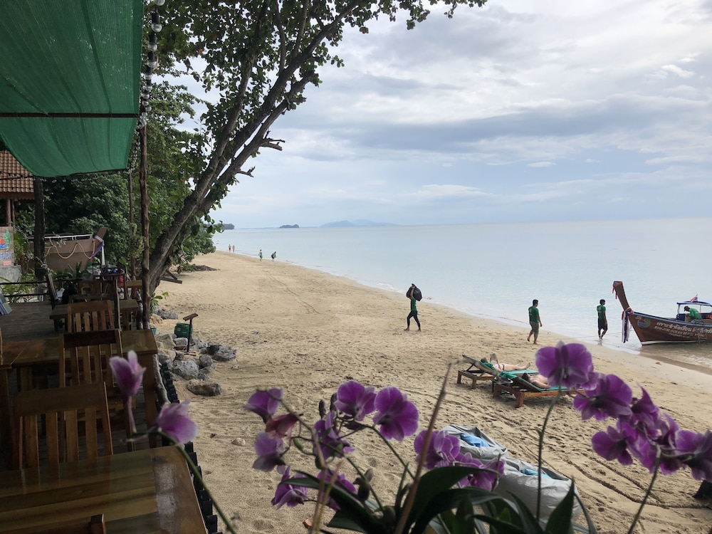 Koh Jum Ocean Beach Resort 40/50