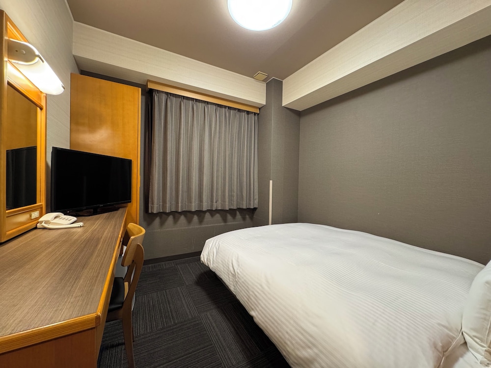 Hotel Route-Inn Nakatsugawa Inter 13/42