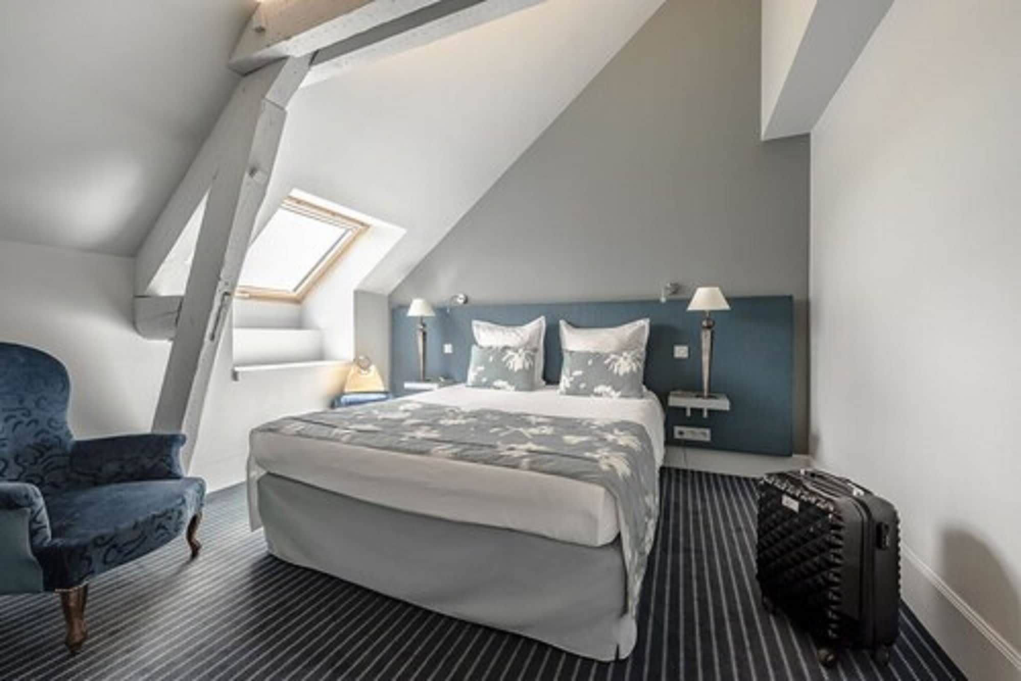 Charme, Hotel De La Poste 5/10