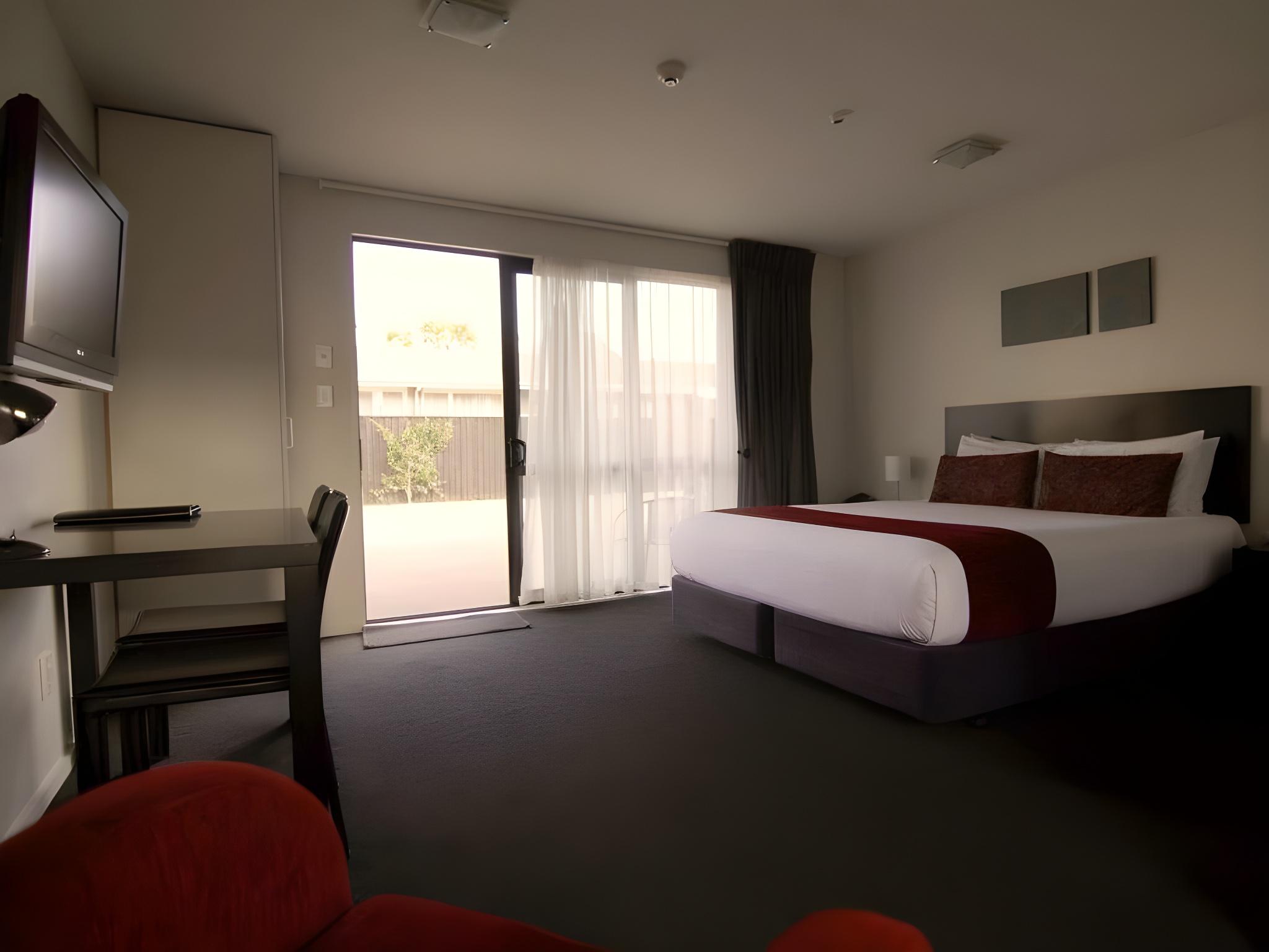 Spa, Executive, Studio