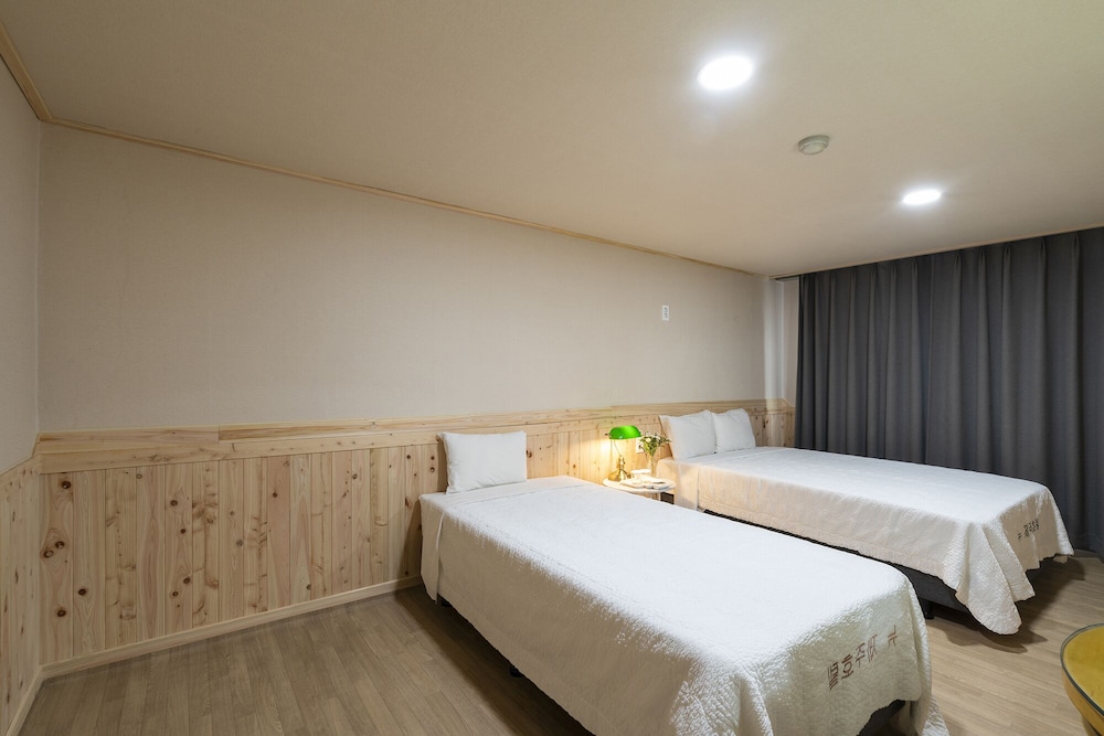 New Jeju Hotel 20/50