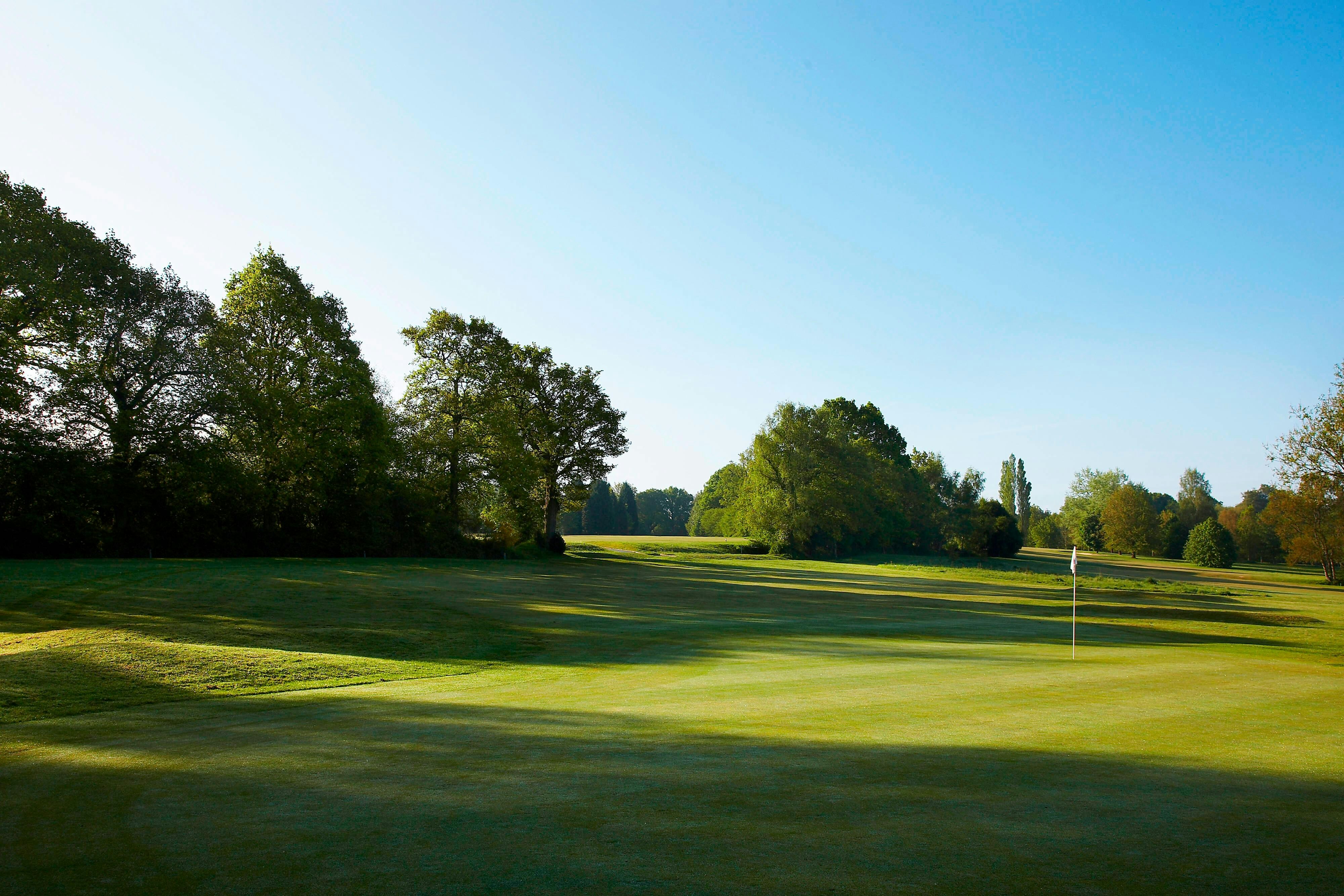 Lingfield Park Marriott Hotel Country Club 16/16