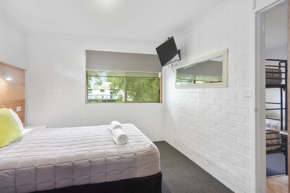 Pleasant Way Motel 17/67