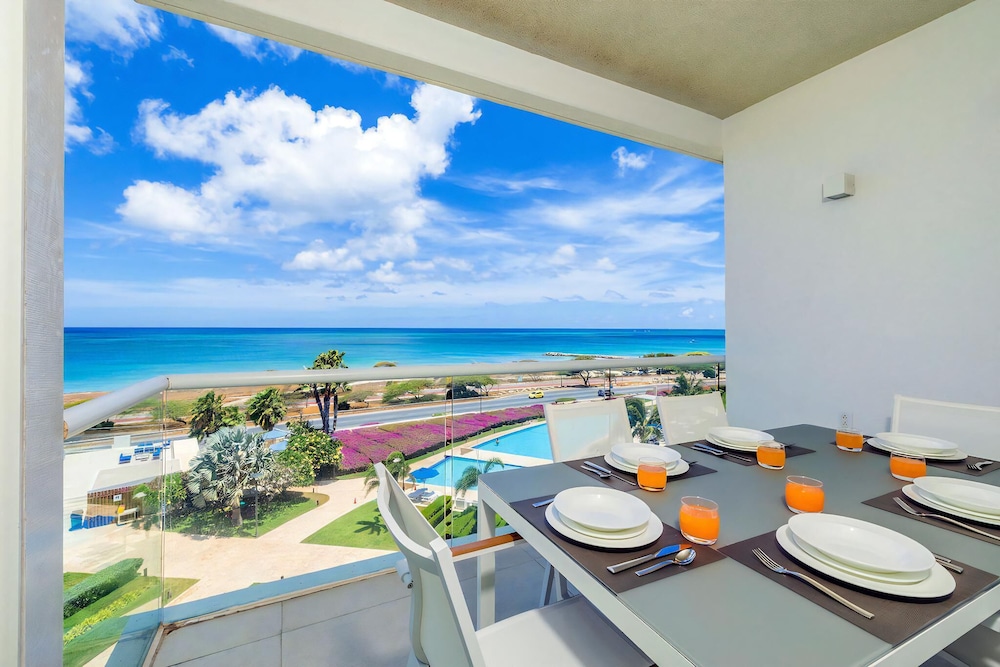 Blue Residences Aruba 65/83