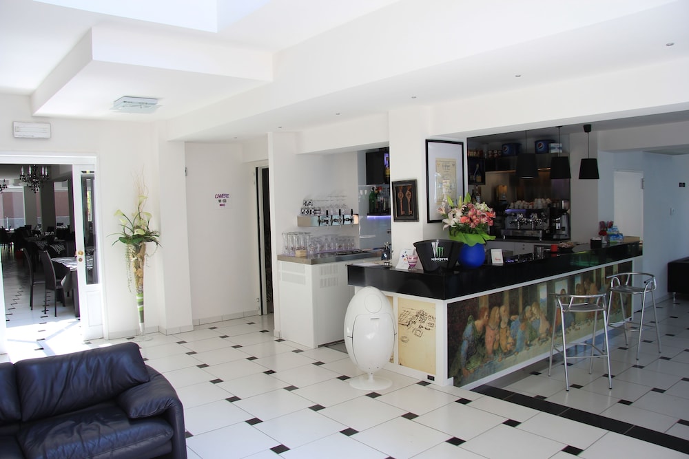 Hotel Leonardo &amp; Residenza Marconi 5/50
