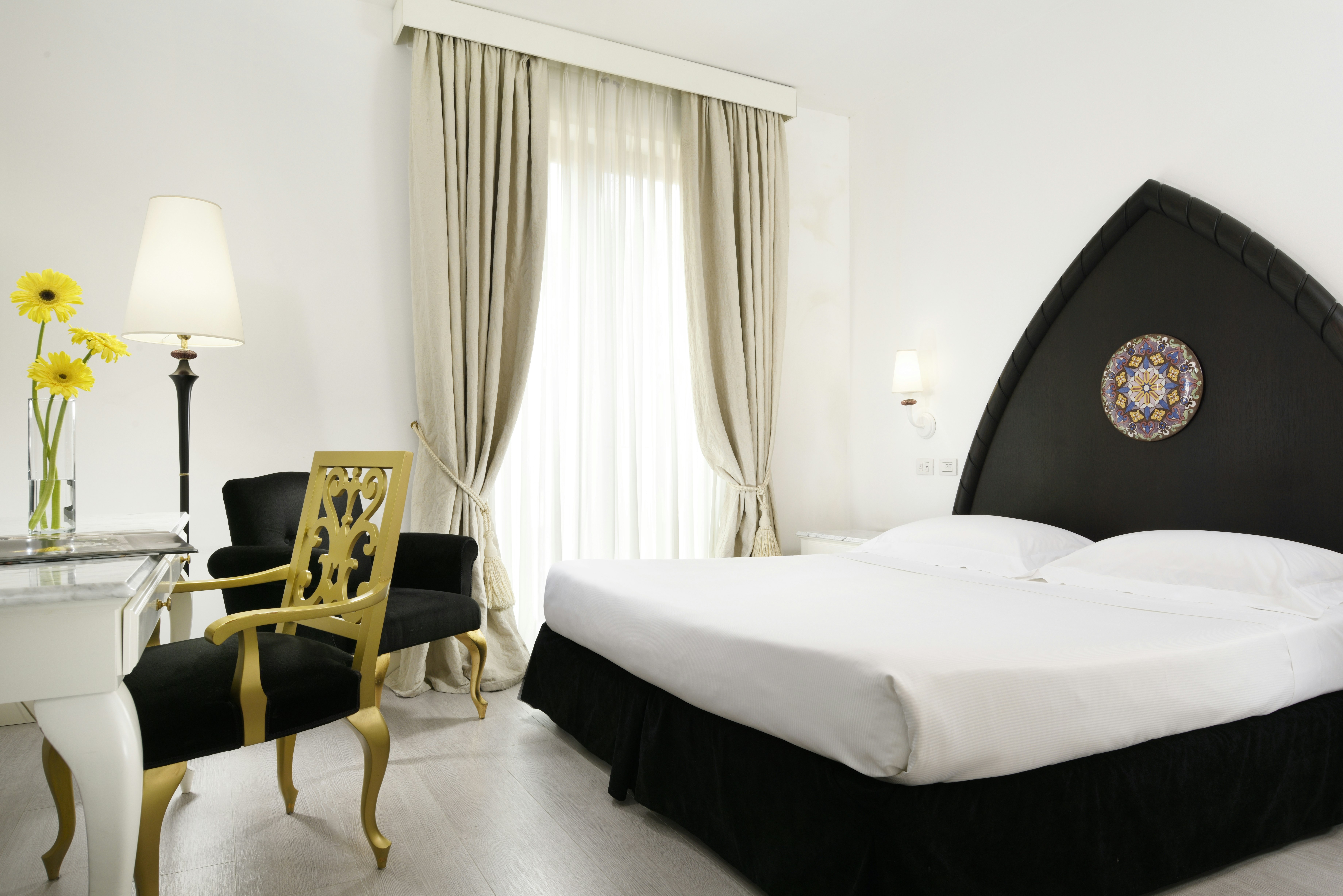 SUPERIOR, TWIN BEDS