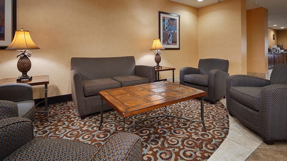 Best Western Bastrop Pines Inn 24/40
