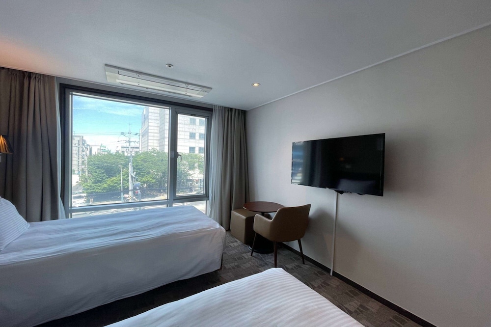 ROOM, TWIN BEDS, ACCESSIBLE