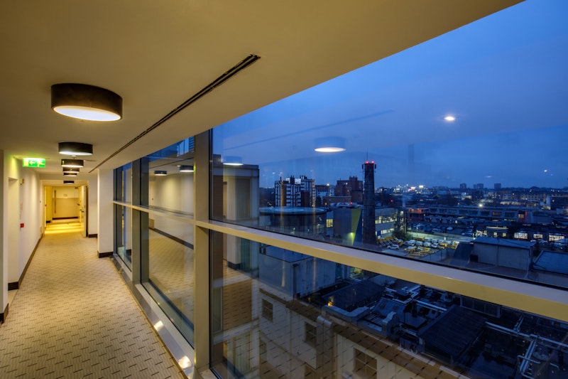 DOUBLETREE BY HILTON MILAN 2/83