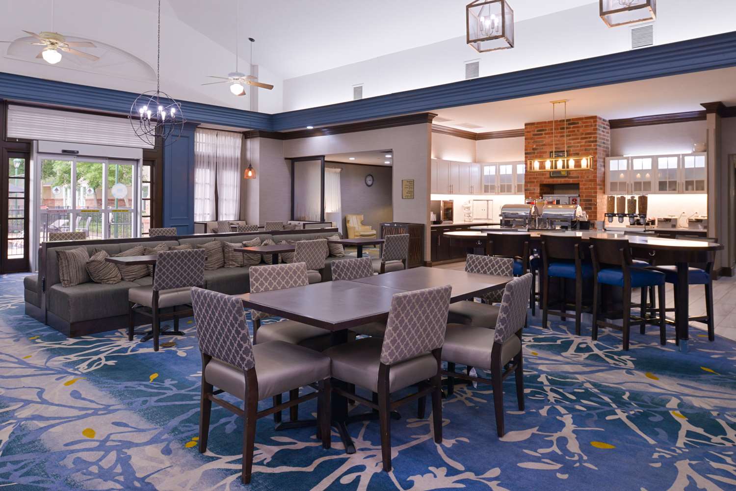 restaurant cafeteria