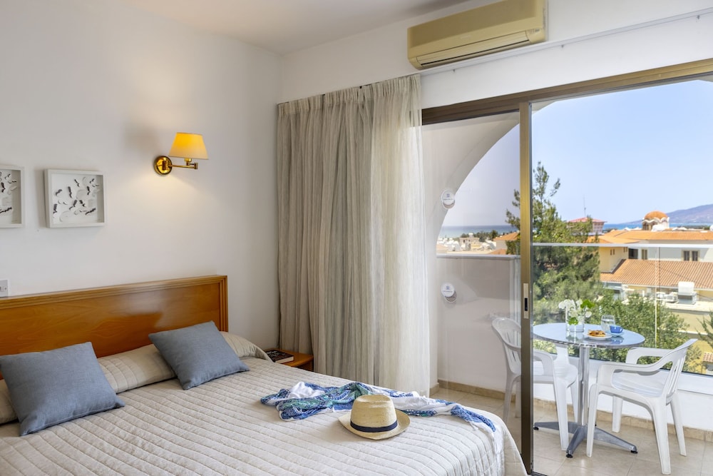 Stephanos Hotel Apartments 17/47
