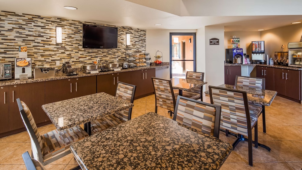 Best Western Inn Of Chandler 30/37