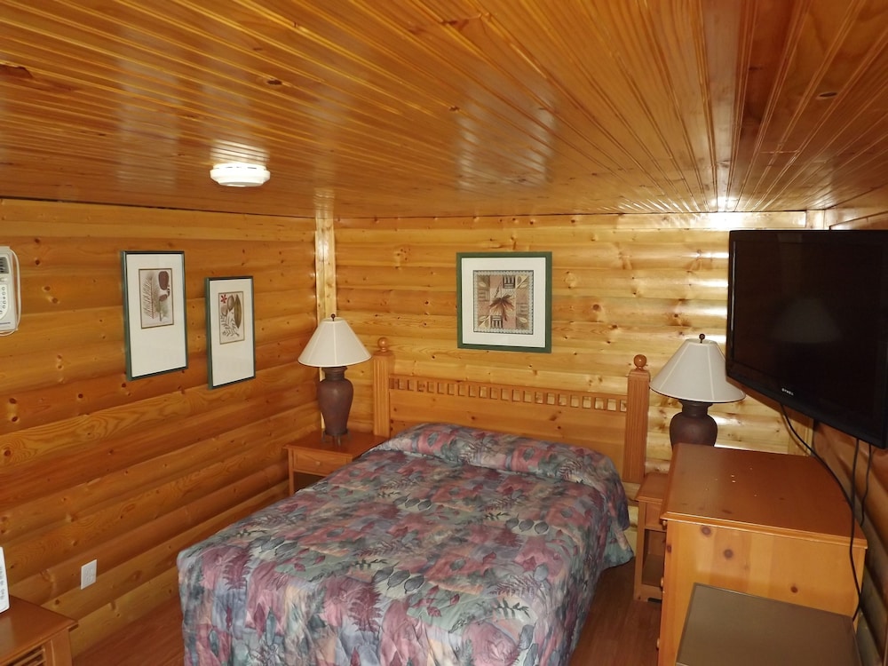 Z Bar Cabins and Motel 17/43