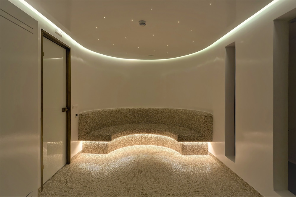 Alleys Boutique & Spa Hotel 24/50