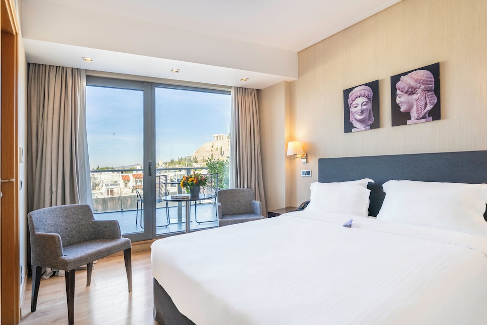 EXECUTIVE, DOUBLE BED, TEMPLE OF ZEUS OR ACROPOLIS VIEW