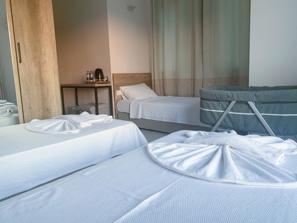 Kaizen Gate Hotel 11/50