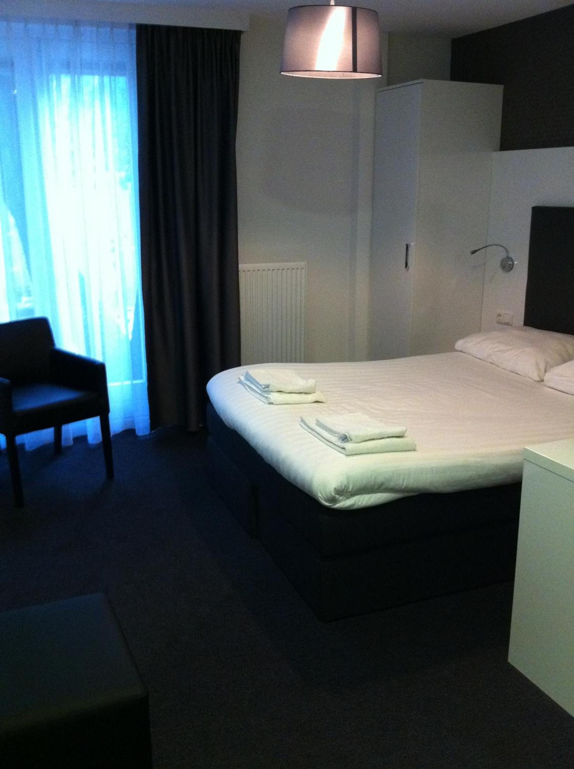 Room, Double Bed, Annex, Hotel Vossius Vondelpark 5/10