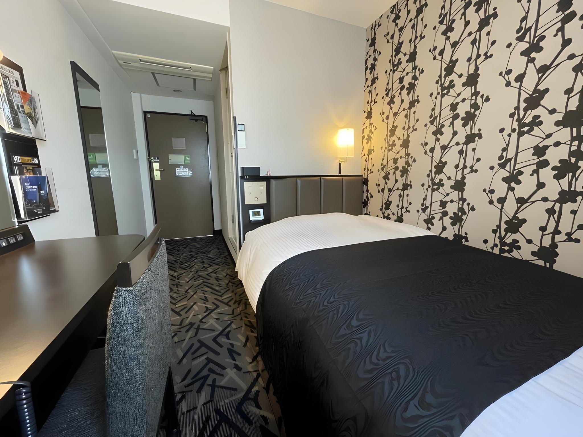 Semi Room, Standard, Single, 2 Double Beds