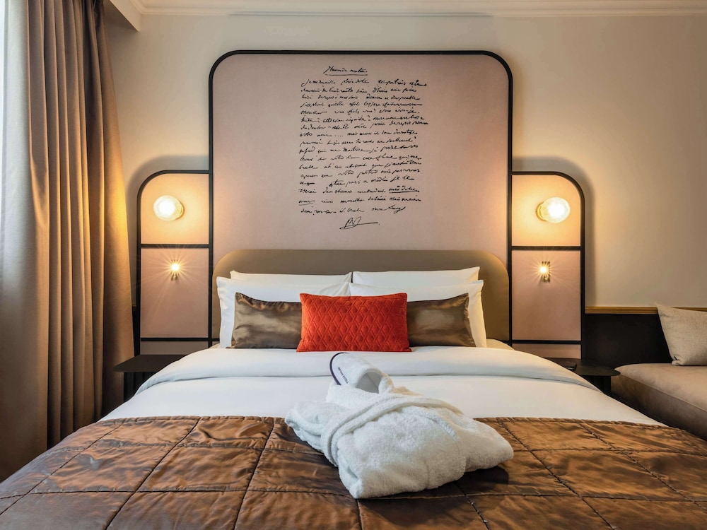 Mercure Versailles Paris Ouest 29/76