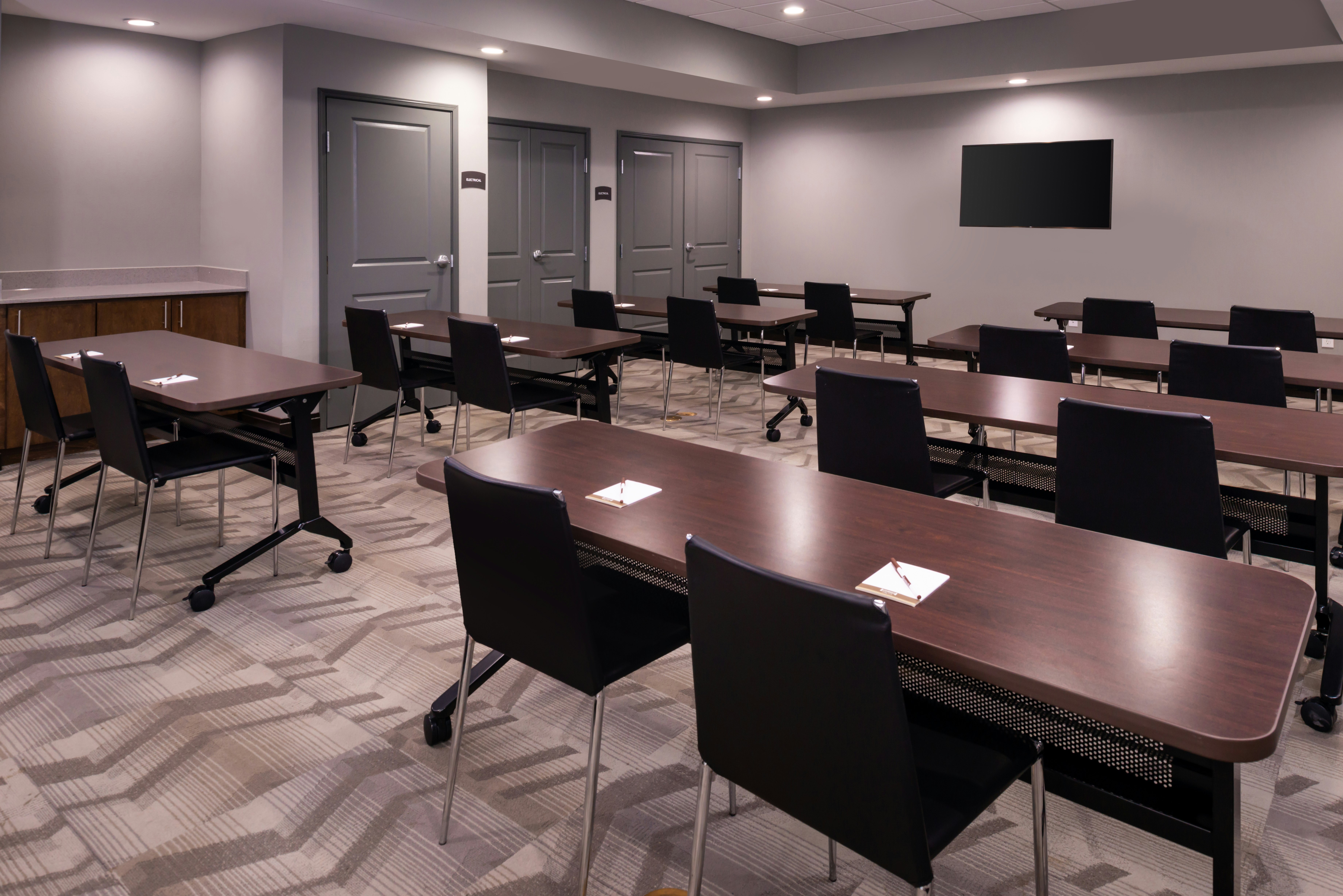 STAYBRIDGE SUITES LAKE CHARLES 33/48