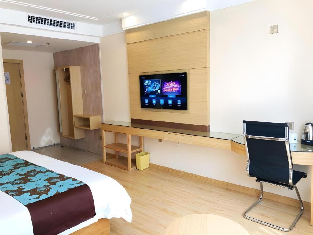 GreenTree Inn Urumqi Airport Tianyi International City 38/47