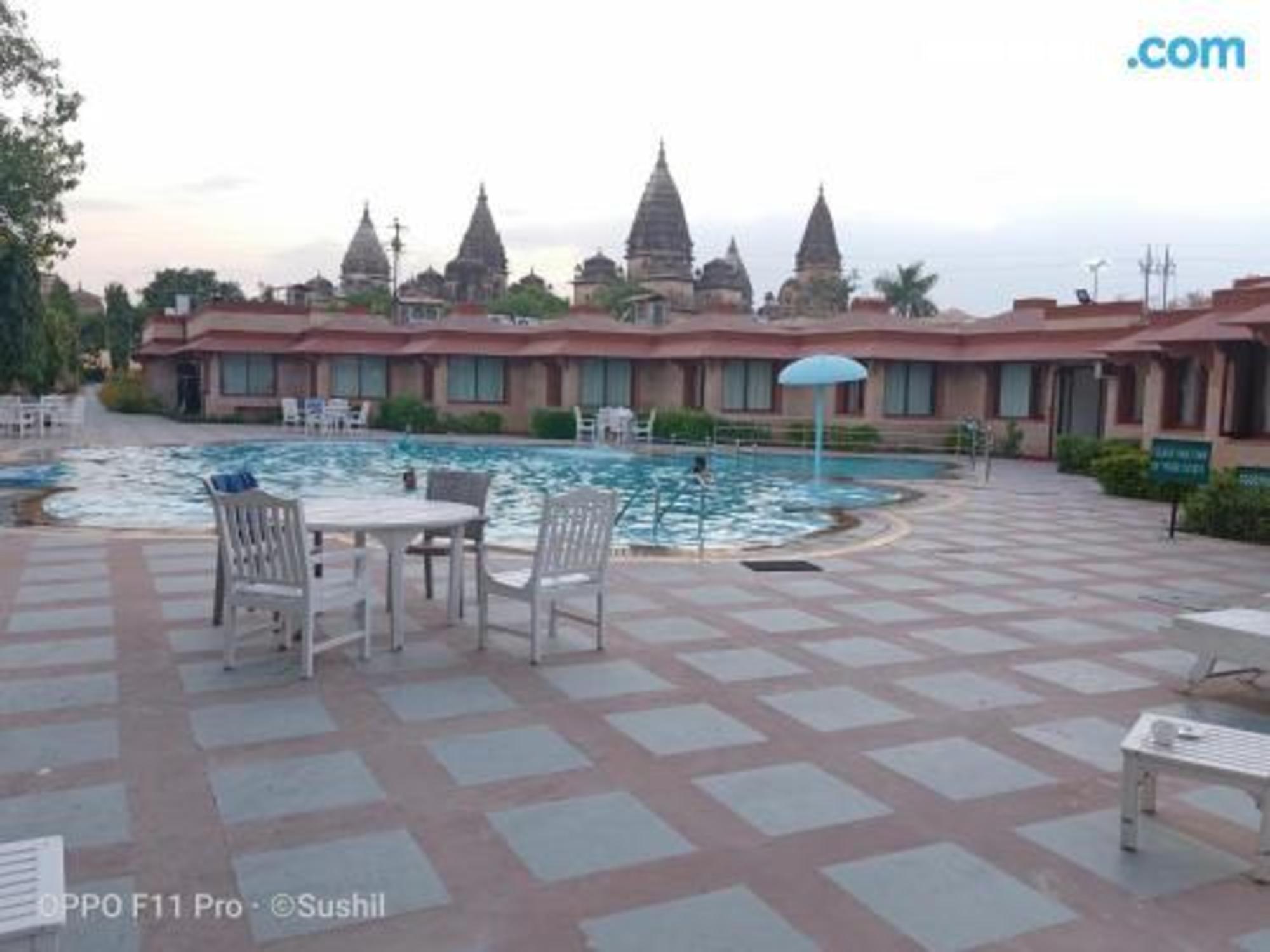 THE ORCHA RESORT. 36/39