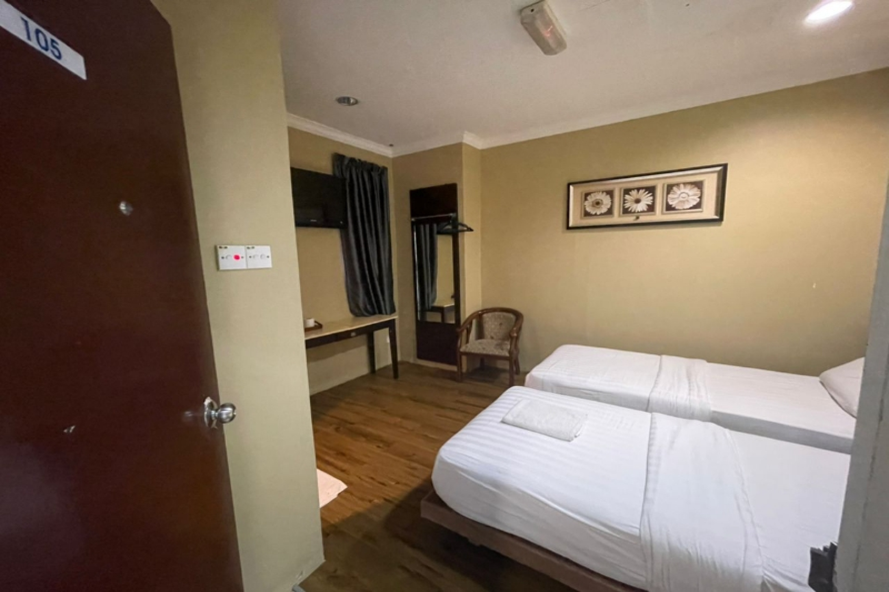 OYO 90411 Perdana Hotel Labuan 7/29